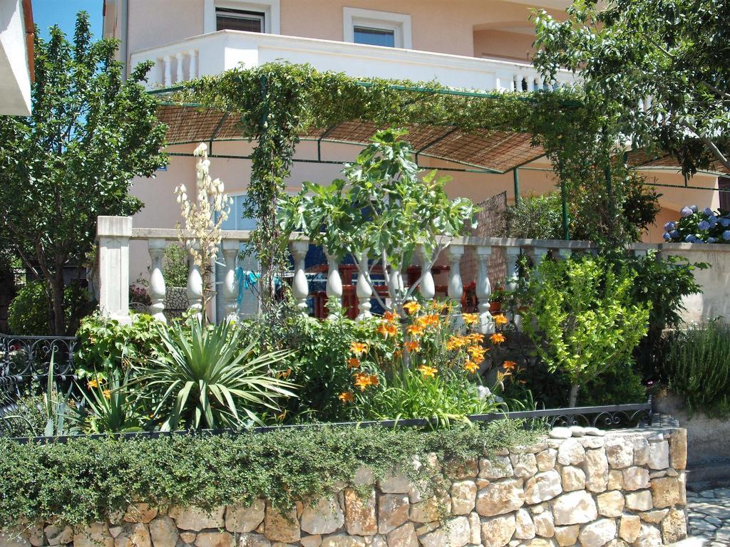 Apartments Velic Crikvenica Exterior photo